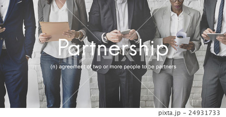 Partnerhsip Agreement Business Collaboration Concept Partnerhsip Agreement Business Collaboration Concept 24931733