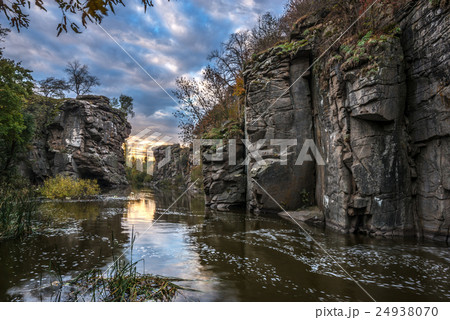 canyon against beautiful sky background canyon against beautiful sky background 24938070