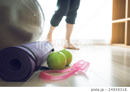 ヨガ ヨガ 24939318