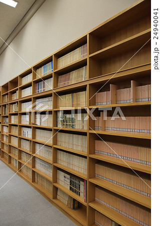 図書館 本 イメージ 読書 沢山の本 図書館 本 イメージ 読書 沢山の本 24940041