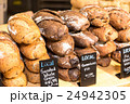 パン 24942305