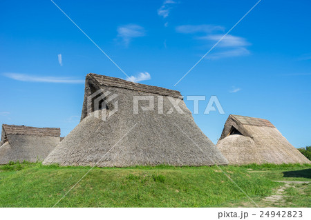 登呂遺跡　竪穴式住居 24942823