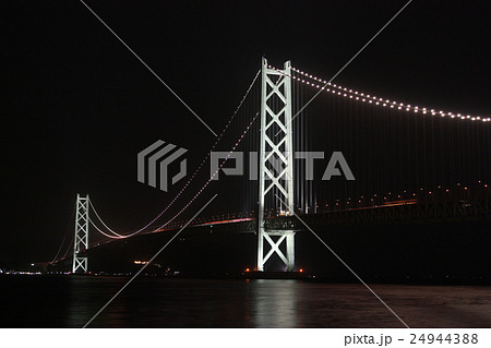 夜の明石海峡大橋 夜の明石海峡大橋 24944388