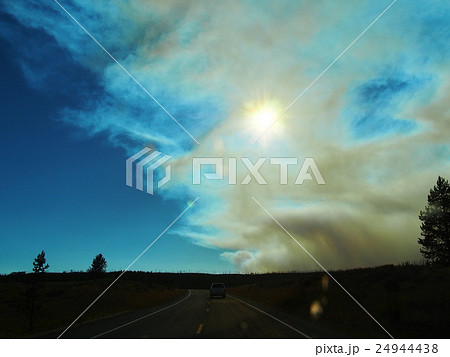 イエローストーンの山火事 24944438