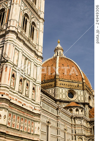 Ornate facade of the Duomo of Florence, Italy 24949306