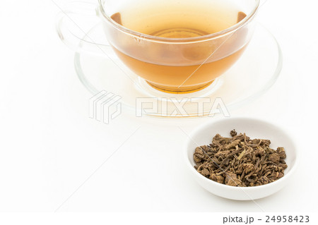 バレリアンティー: Valerian tea 24958423