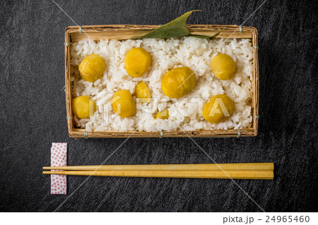 栗ご飯弁当　Chestnut rice lunch box 24965460