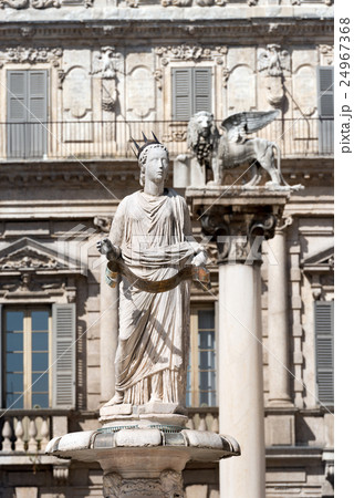 Piazza delle Erbe - Verona Italy 24967368
