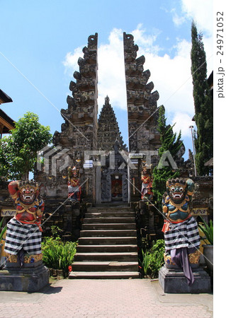 ウルン・ダヌ・バトゥール寺院(バリ島) ウルン・ダヌ・バトゥール寺院(バリ島) 24971052