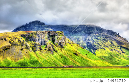 Mountains in South Iceland Mountains in South Iceland 24971750