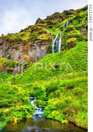 Small waterfalls near Seljalandsfoss - Iceland 24971753