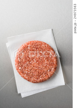 Beef burger patty 24973563
