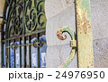Hundreds years old arch in Lisbon 24976950