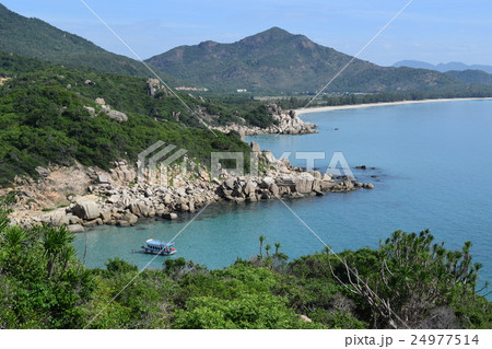 Vinh Hy bay and sea in Ninh Thuan, Vietnam 24977514