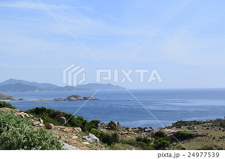 Vinh Hy bay and sea in Ninh Thuan, Vietnam 24977539