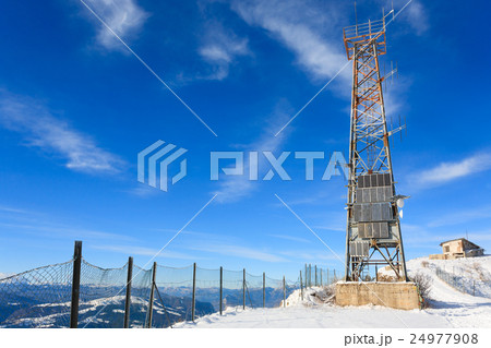 Abandoned radio antenna 24977908