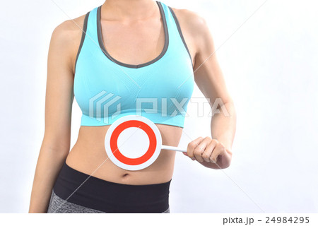 ダイエットイメージ 若い女性 マルバツ ダイエットイメージ 若い女性 マルバツ 24984295
