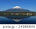 山中湖と富士 24986844