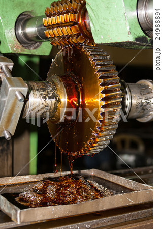 View of the process of generating gear 24988894