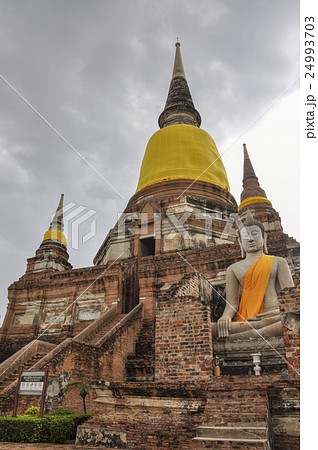 ワット・ヤイ・チャイ・モンコンの仏塔 ワット・ヤイ・チャイ・モンコンの仏塔 24993703