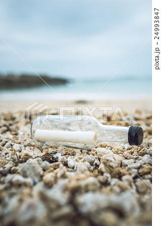 メッセージボトル 24993847