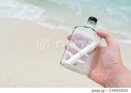 メッセージボトル メッセージボトル 24993850