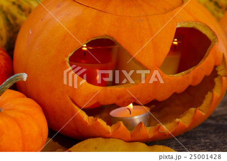 pumpkin on table 25001428