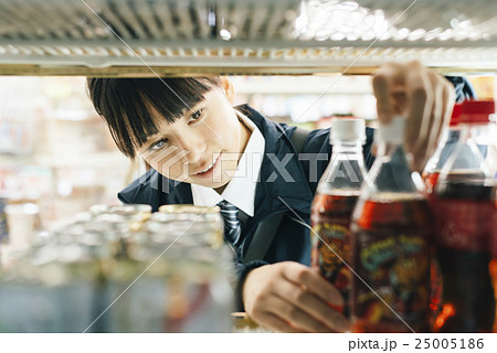 コンビニ 25005186