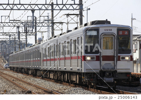 東武伊勢崎線10050系(朝ラッシュ後の回送列車) 東武伊勢崎線10050系(朝ラッシュ後の回送列車) 25006143