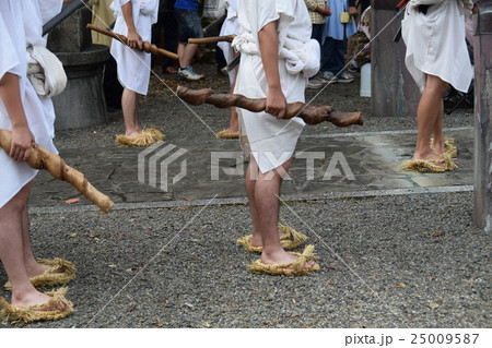紫尾神社秋の大祭(狐退治の男たち) 高尾野町 出水市 鹿児島県 紫尾神社秋の大祭(狐退治の男たち) 高尾野町 出水市 鹿児島県 25009587