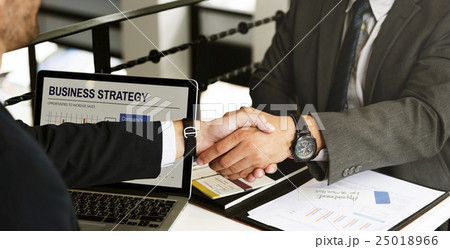 Business Meeting Handshake Agreement Concept Business Meeting Handshake Agreement Concept 25018966
