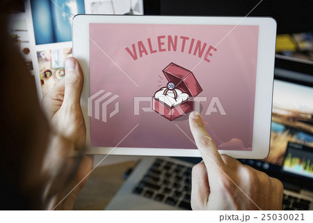 Wedding Ring Box Proposal Graphic Concept 25030021