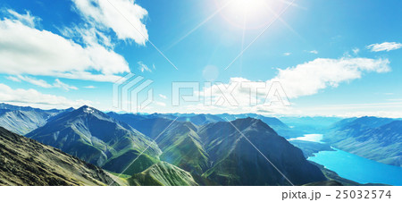 Mountains in Canada 25032574