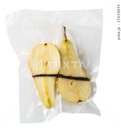 Vacuum sealed pears 25039644