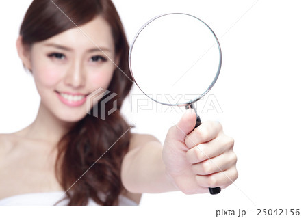 Beauty woman take magnifying Beauty woman take magnifying 25042156