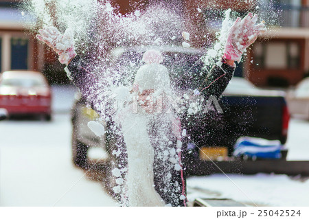 pretty little smiling girl  25042524