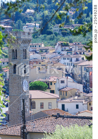 イタリア フィレンツェ郊外のフィエーゾレの街並みの写真素材