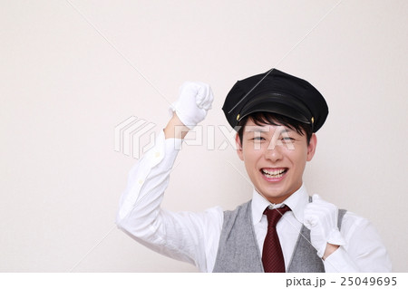 ドライバー 運転手 (タクシー TAXI 男性 バス ハイヤー 30代 会社員 営業車 制帽) 25049695