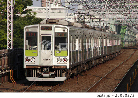 ［S］都営地下鉄新宿線10-000形（各停） 25050273