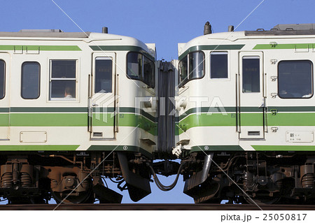 115系新潟車の連結部流し撮り 25050817