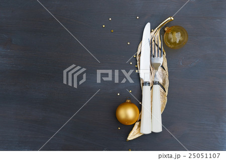 Christmas golden plate Christmas golden plate 25051107
