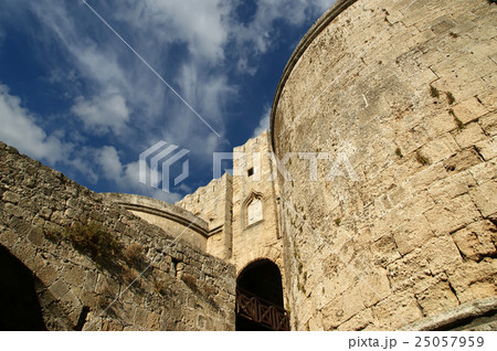 Medieval city walls in Rhodes town, Greece Medieval city walls in Rhodes town, Greece 25057959