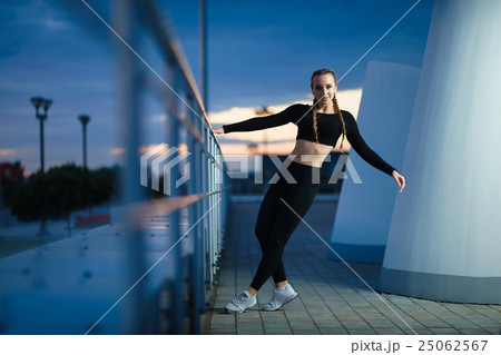 fitness girl workout at modern urban area sunset fitness girl workout at modern urban area sunset 25062567