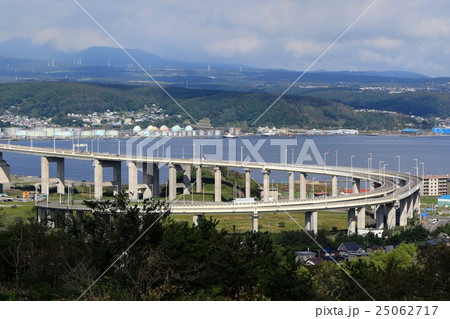 白鳥大橋（東日本最大の吊り橋の祝津側ループ） 25062717
