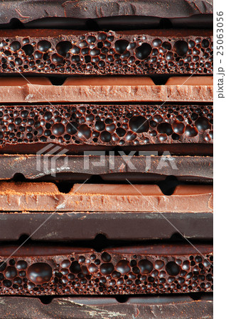 Stack of chocolate 25063056
