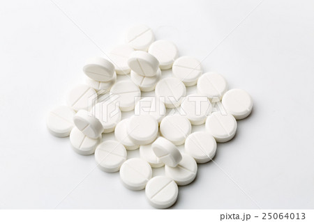 Round white pills Round white pills 25064013