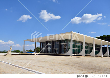 ブラジル　ブラジリア　国会広場 25067431