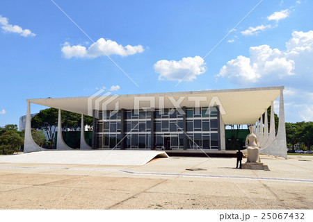 ブラジル　ブラジリア　国会広場 25067432
