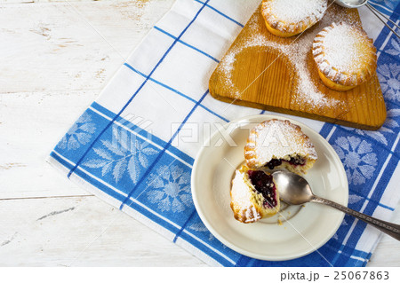 Confiture dessert pie on the white plate 25067863