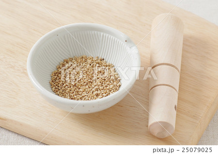 白ごま 25079025
